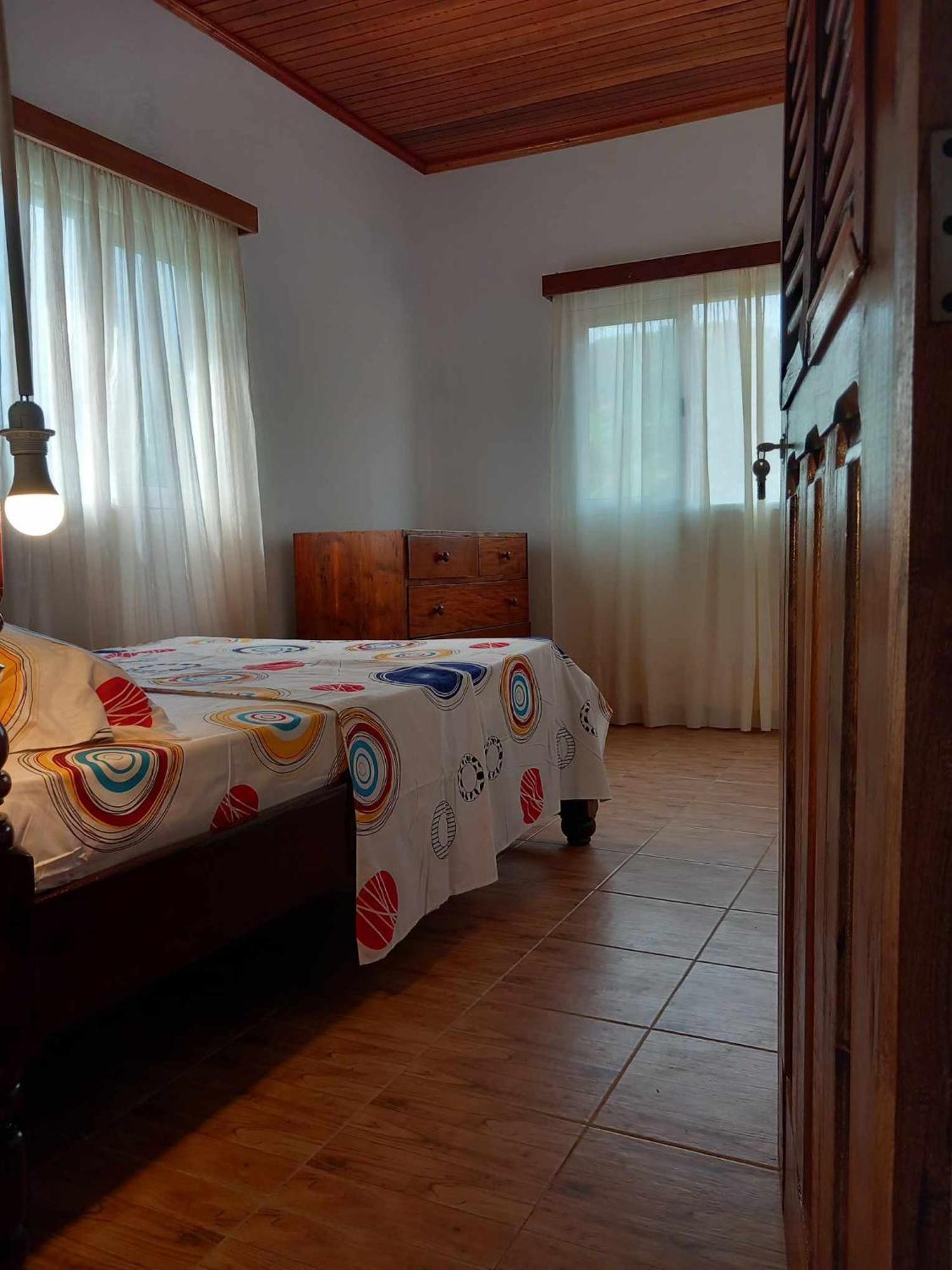 Mionga Hotel Santa Cruz Екстериор снимка